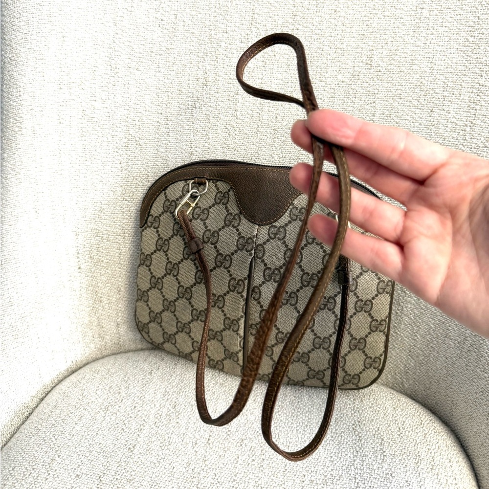 Authentic Gucci brown monogram coated canvas crossbody bag - Picture 10 of 16